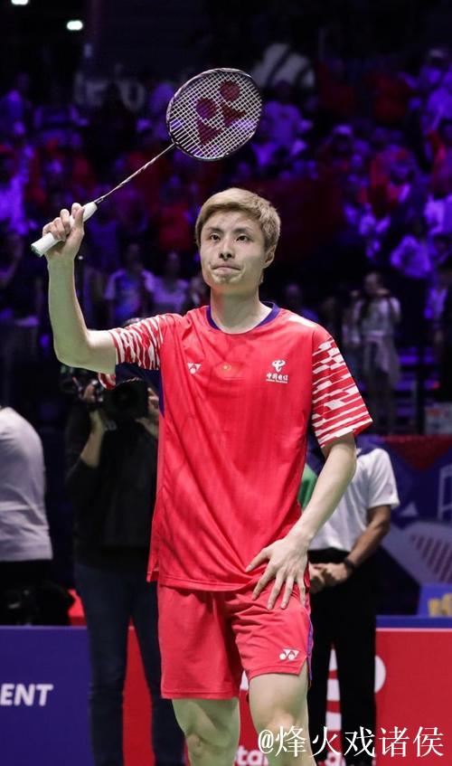 羽联年终总决赛:石宇奇直落两局击败奈良冈功大,顺利出线 羽联年终总决赛:石宇奇直落两局击败奈良冈功大,顺利出线